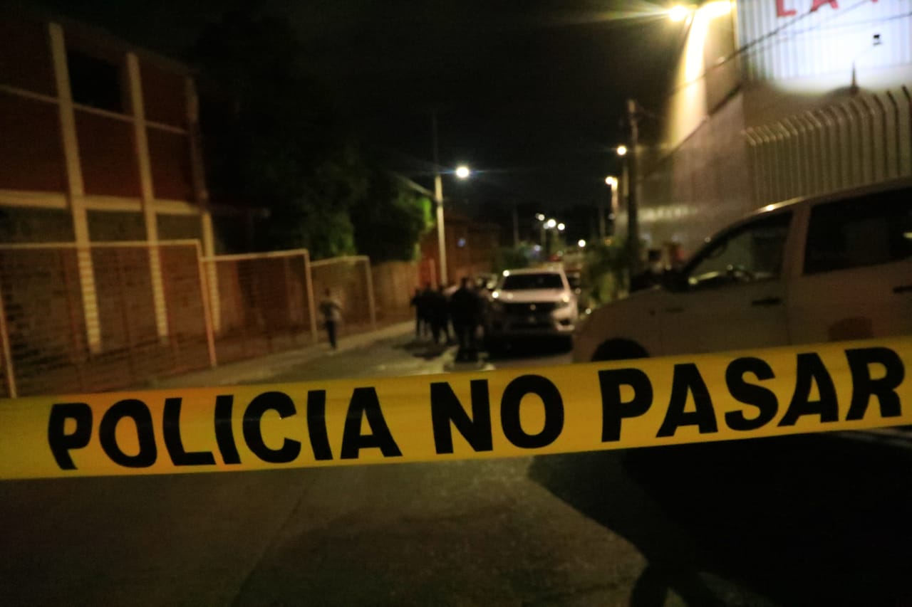 Confirman incautación del vehículo, con el cual sospechan, se conducían los responsables de séxtuple homicidio confirma-incautacion-del-vehiculo-con-el-cual-sospechan-se-conducian-los-responsables-de-sextuple-homicidio